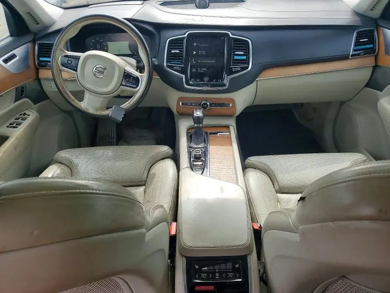 2016 VOLVO XC90 T6  