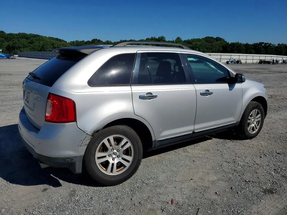 2011 FORD EDGE SE  