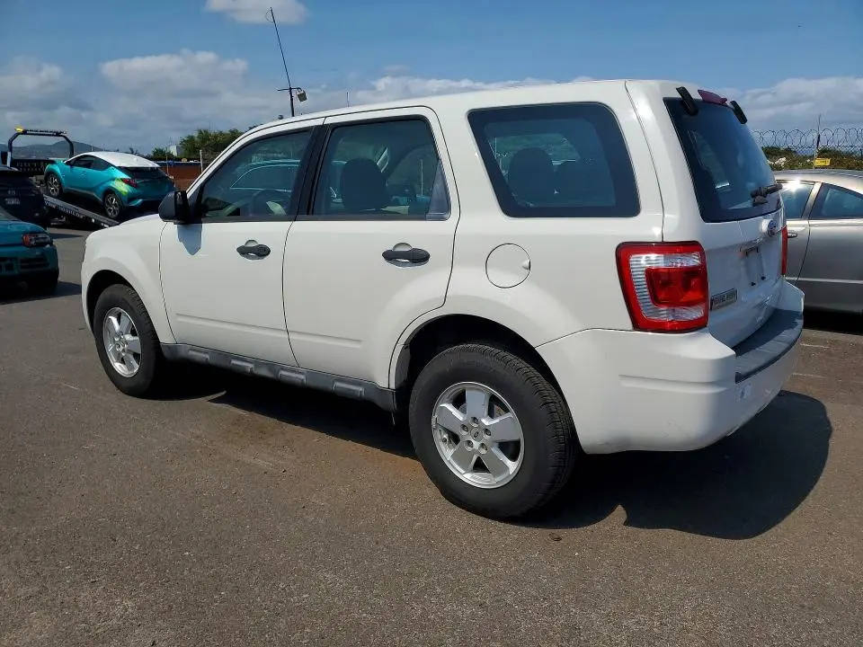 2011 FORD ESCAPE XLS  