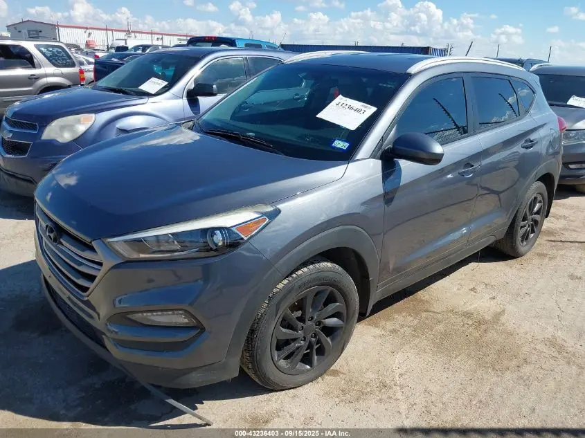 2016 HYUNDAI TUCSON SE
