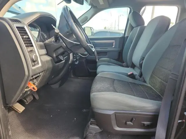 2016 RAM 1500 SLT  