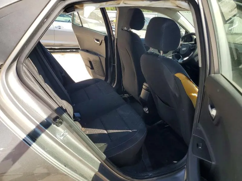 2021 KIA RIO S  
