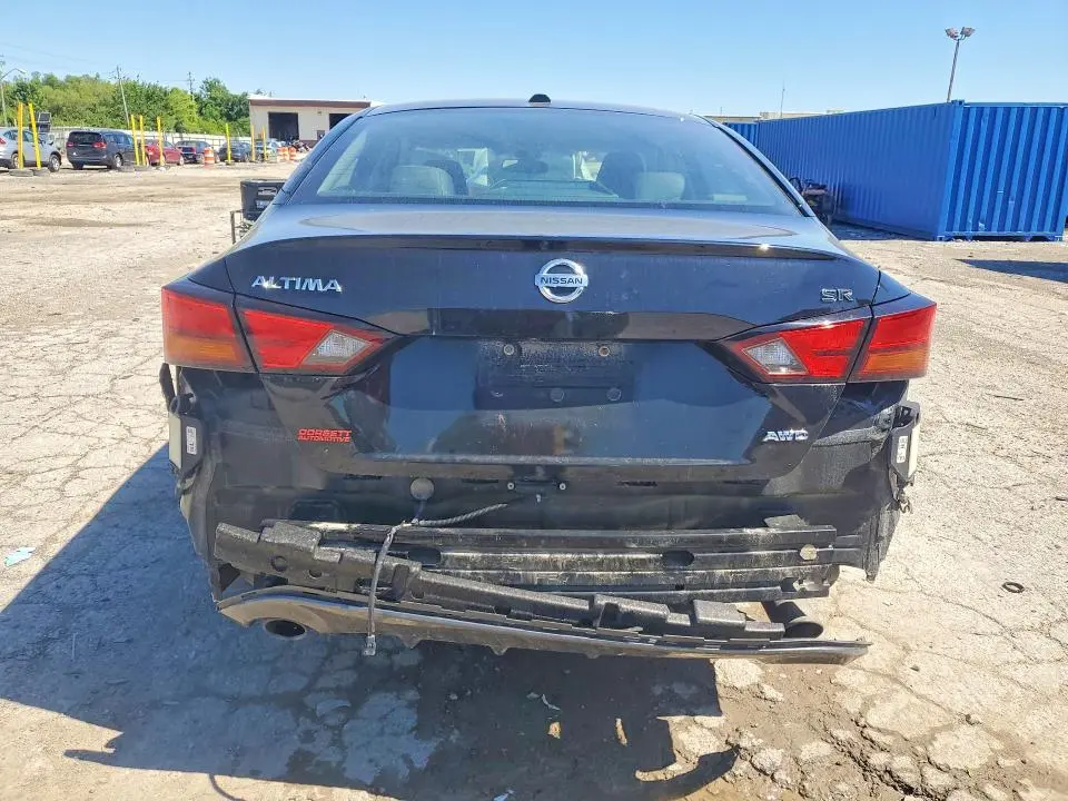 2021 NISSAN ALTIMA SR  