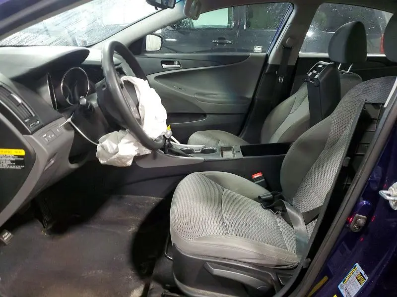 2012 HYUNDAI SONATA GLS  