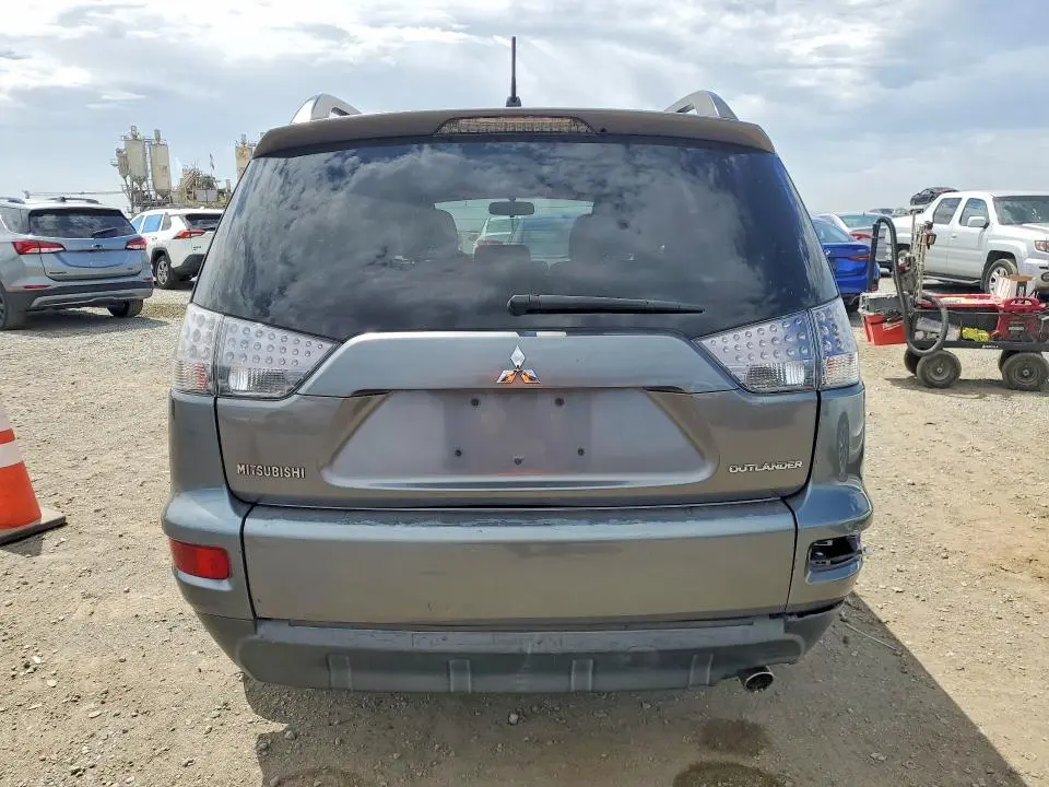 2011 MITSUBISHI OUTLANDER ES  