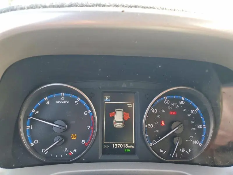 2018 TOYOTA RAV4 XLE  