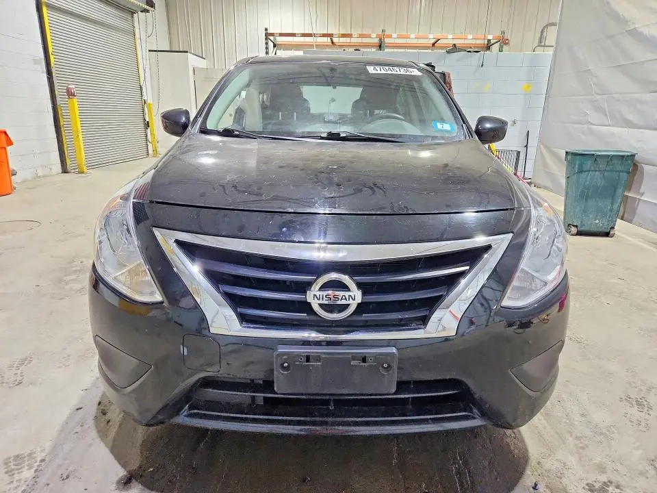 2018 NISSAN VERSA SV  