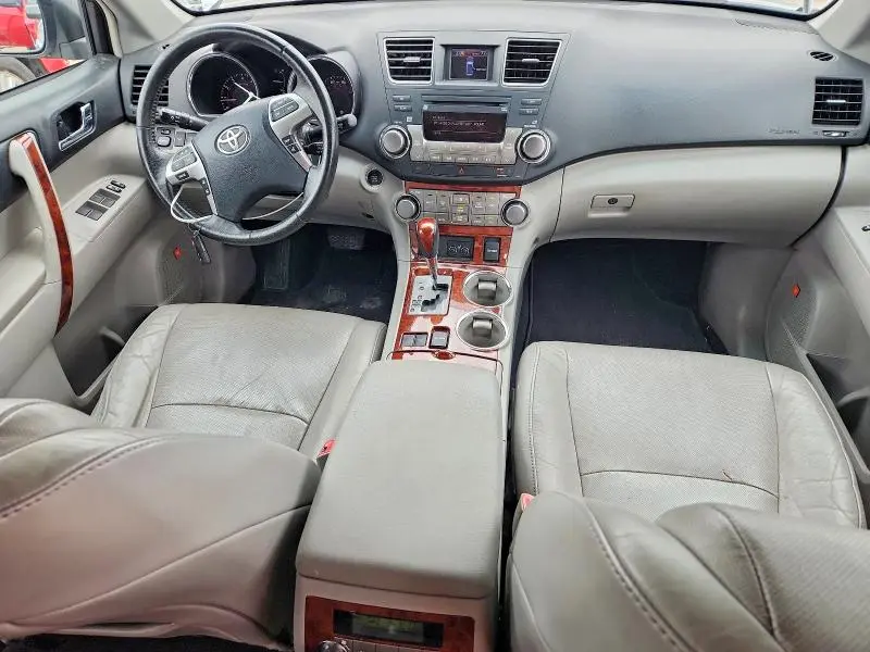 2011 TOYOTA HIGHLANDER LIMITED  