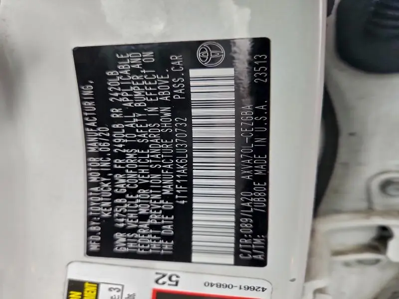 2020 TOYOTA CAMRY XLE  