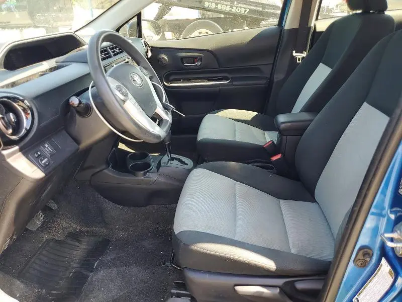 2016 TOYOTA PRIUS C TWO  