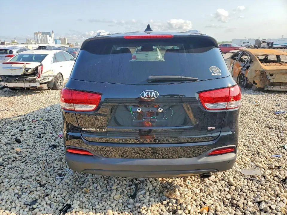 2018 KIA SORENTO LX  