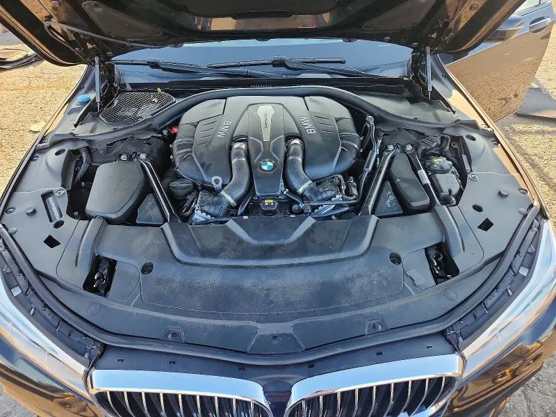 2016 BMW 750 XI  