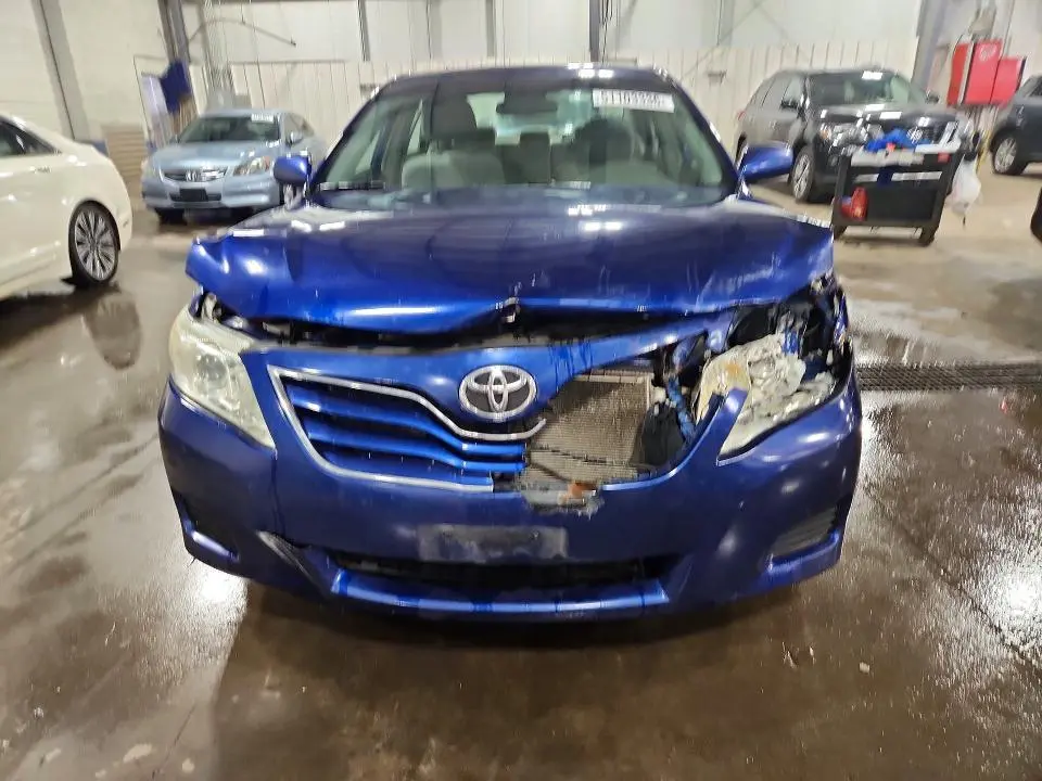 2011 TOYOTA CAMRY LE  