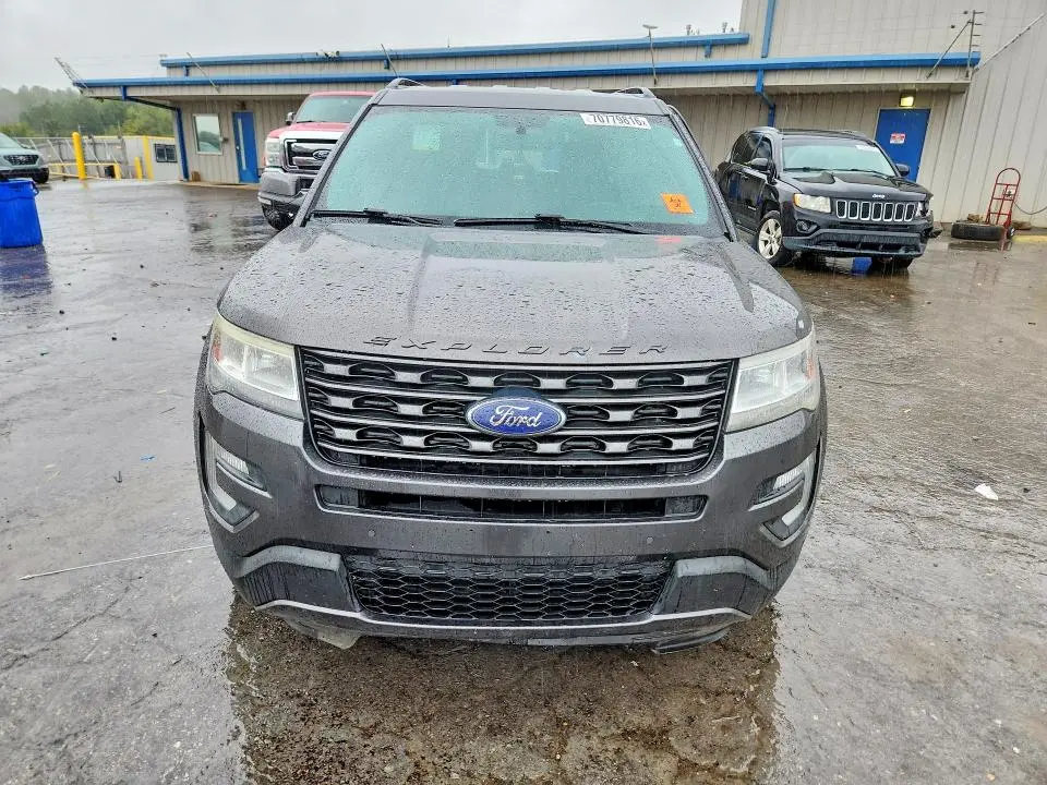 2017 FORD EXPLORER XLT  