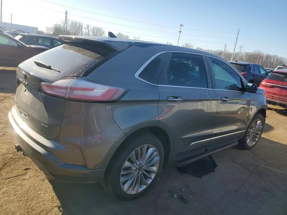 2022 FORD EDGE TITANIUM  
