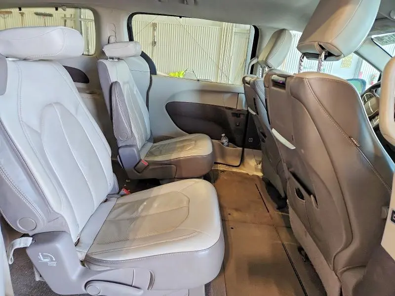 2017 CHRYSLER PACIFICA TOURING L PLUS  