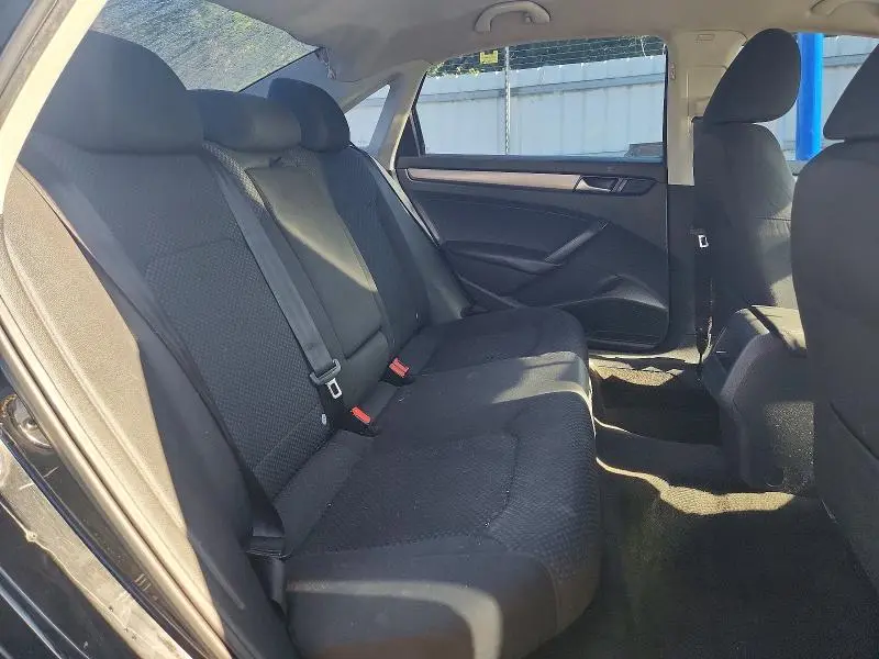 2012 VOLKSWAGEN PASSAT S  