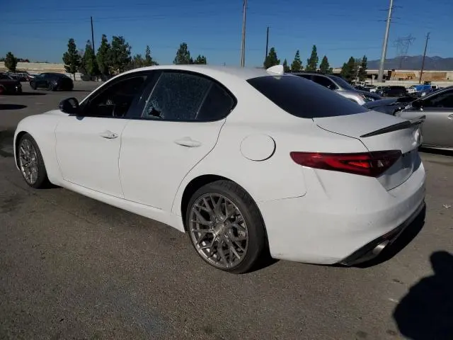 2021 ALFA ROMEO GIULIA SPORT  