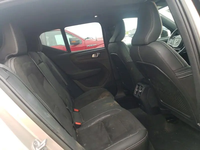 2023 VOLVO XC40 RECHARGE PLUS  