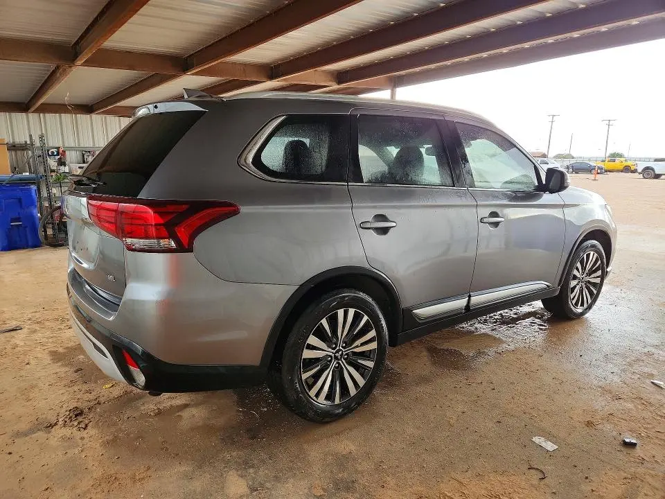 2020 MITSUBISHI OUTLANDER SE  