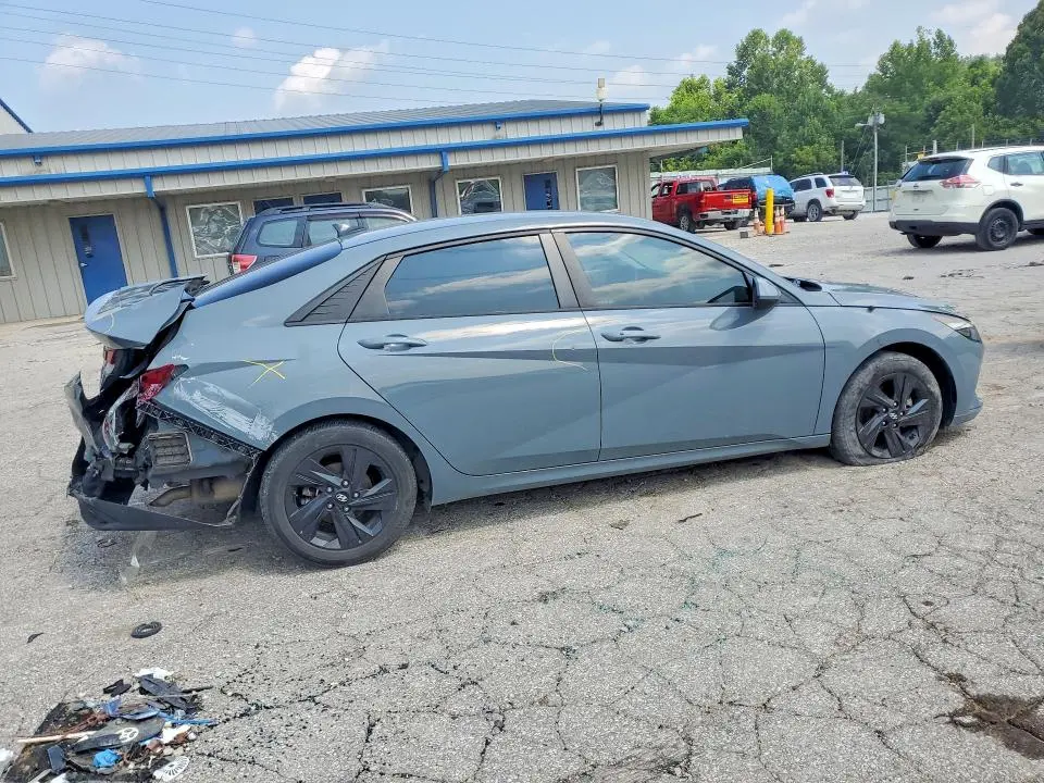 2021 HYUNDAI ELANTRA SEL  