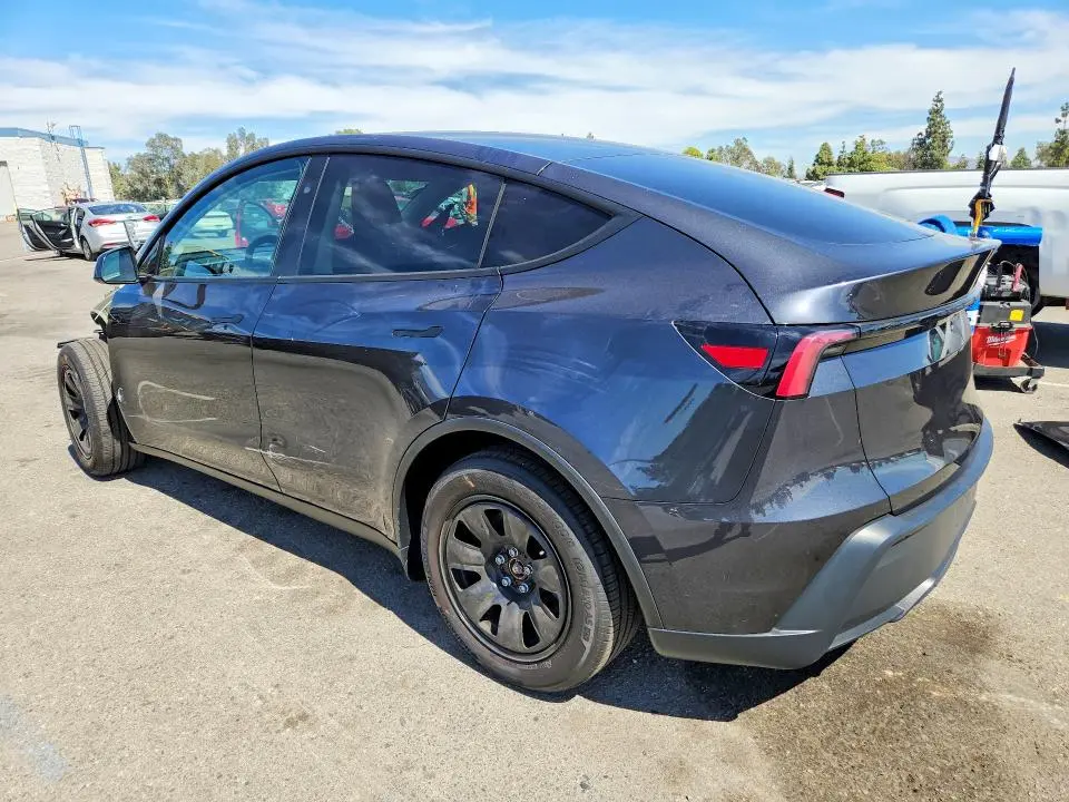 2026 TESLA MODEL Y   