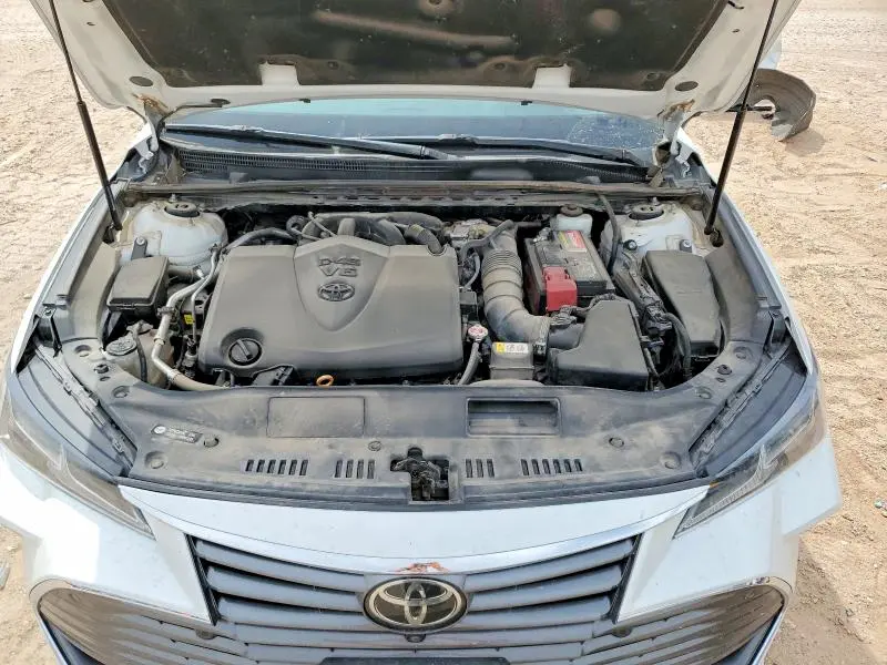 2019 TOYOTA AVALON   