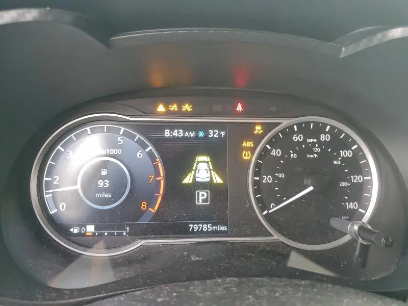 2021 NISSAN VERSA SV  