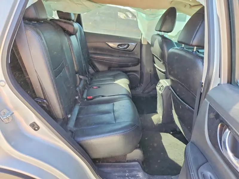 2016 NISSAN ROGUE SL  