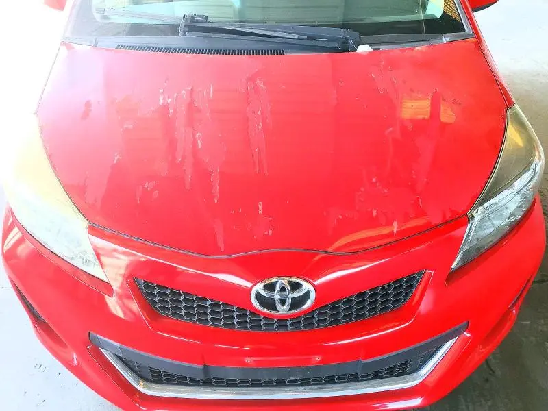 2012 TOYOTA YARIS 5-DOOR SE  