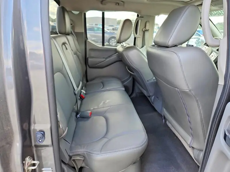 2019 NISSAN FRONTIER SL  