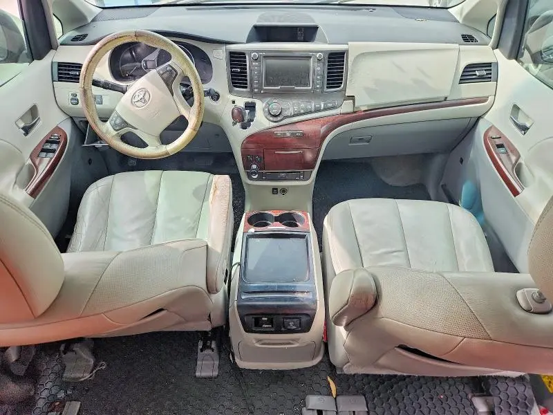 2011 TOYOTA SIENNA XLE 8-PASSENGER  