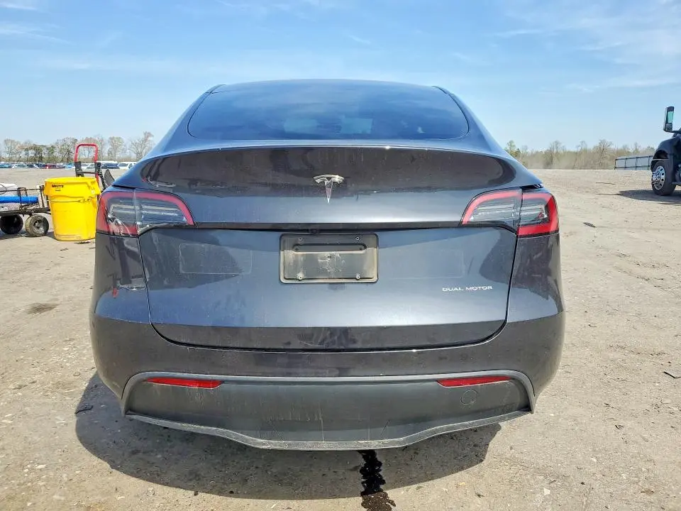 2025 TESLA MODEL Y   