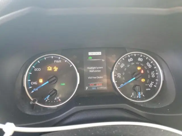 2021 TOYOTA RAV4 XLE  