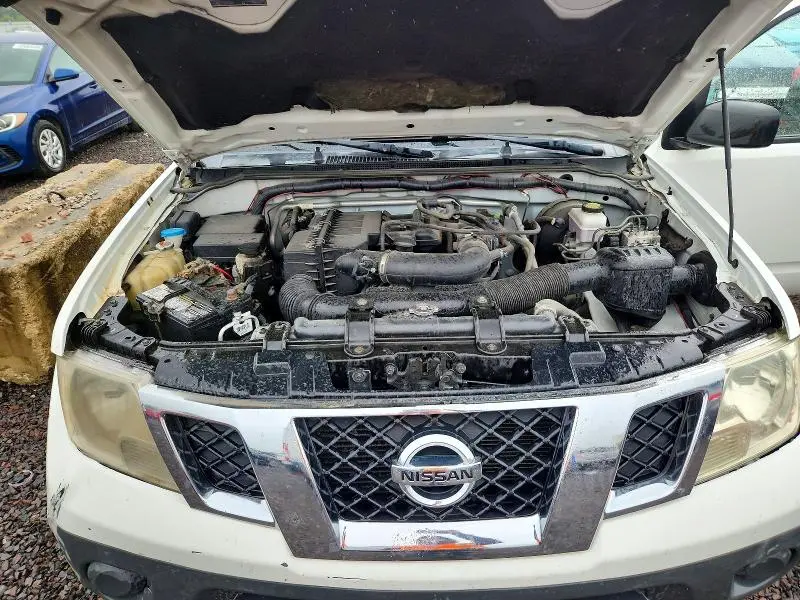 2015 NISSAN FRONTIER S  