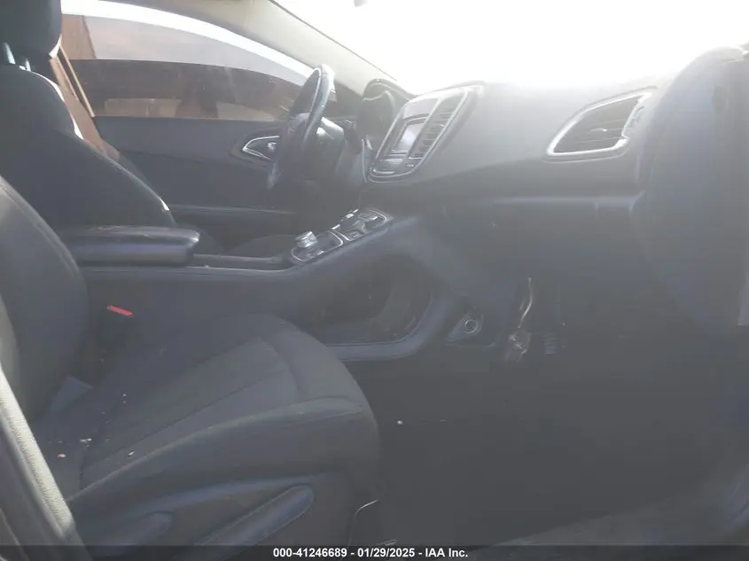 2016 CHRYSLER 200 LIMITED