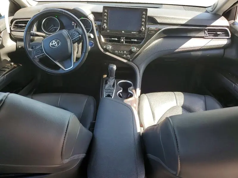 2023 TOYOTA CAMRY XLE  