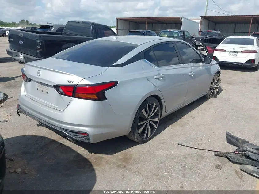 2020 NISSAN ALTIMA SR FWD