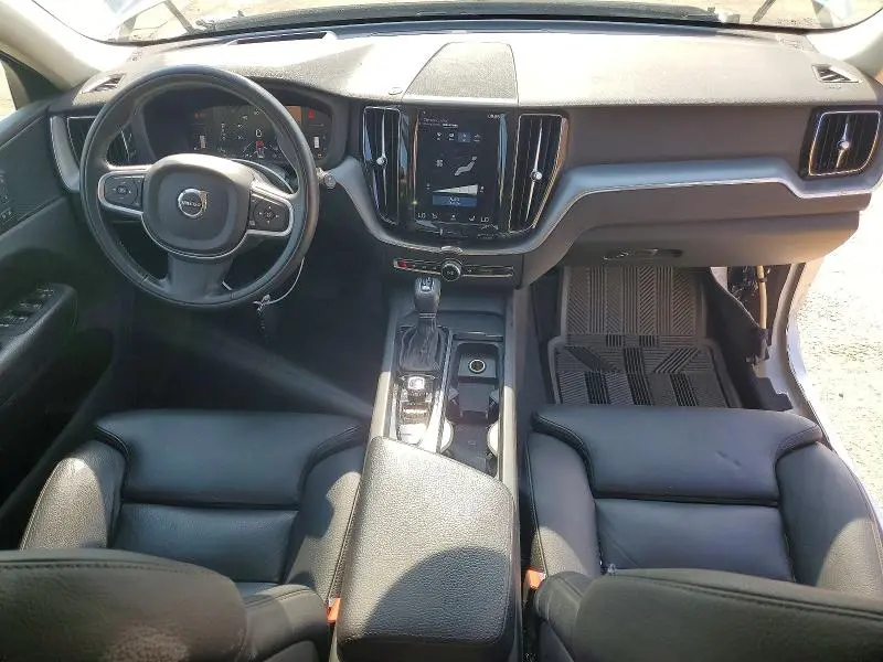 2019 VOLVO XC60 T5 MOMENTUM  