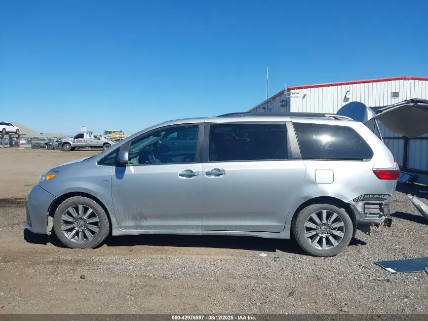 2020 TOYOTA SIENNA XLE