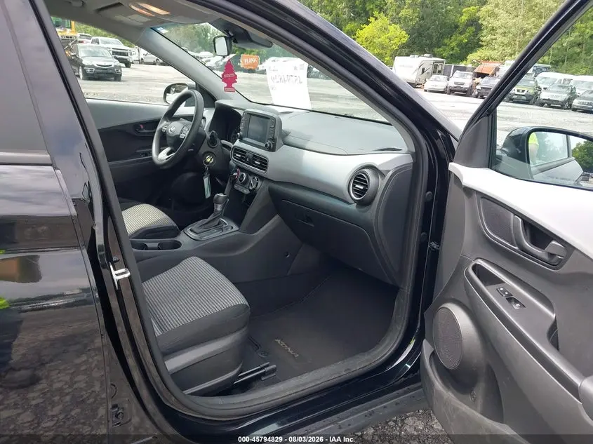 2021 HYUNDAI KONA SE