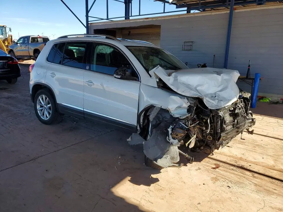 2017 VOLKSWAGEN TIGUAN WOLFSBURG  