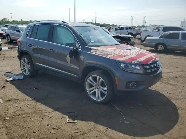 2016 VOLKSWAGEN TIGUAN S  