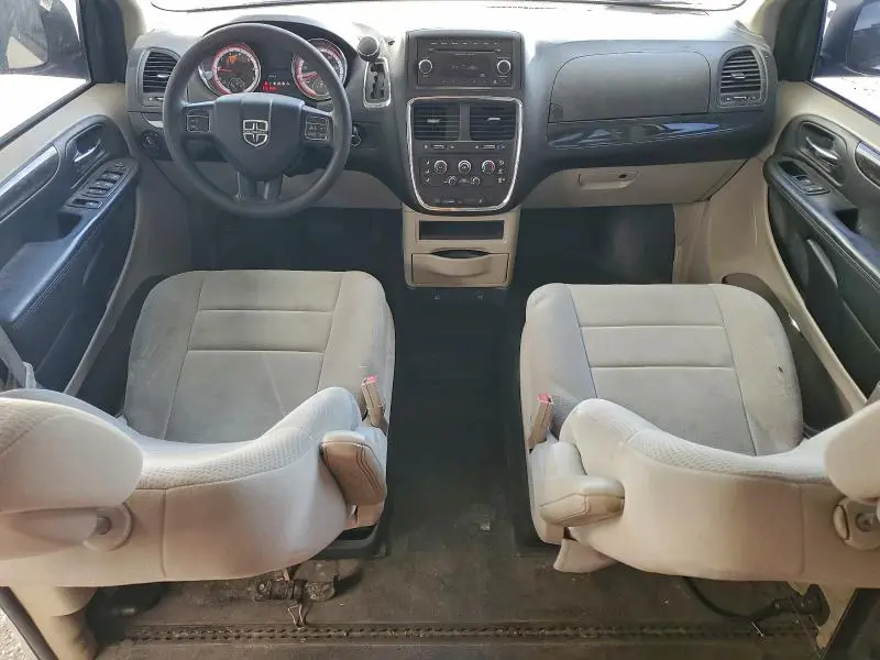 2013 DODGE GRAND CARAVAN SE  