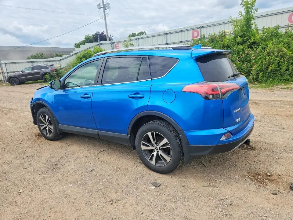 2017 TOYOTA RAV4 XLE  