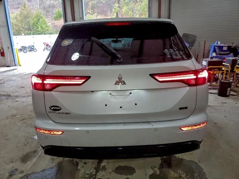 2023 MITSUBISHI OUTLANDER SE  