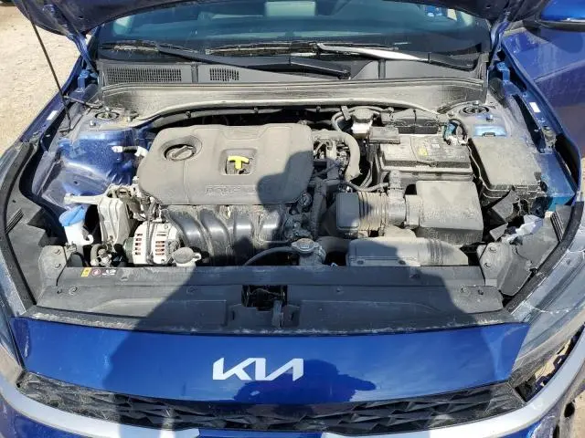 2023 KIA FORTE LX  