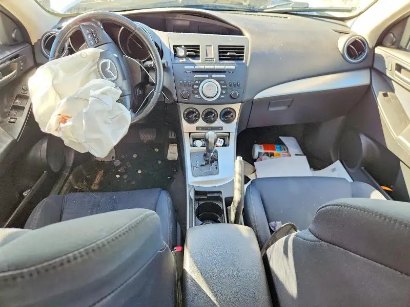 2010 MAZDA 3 S  