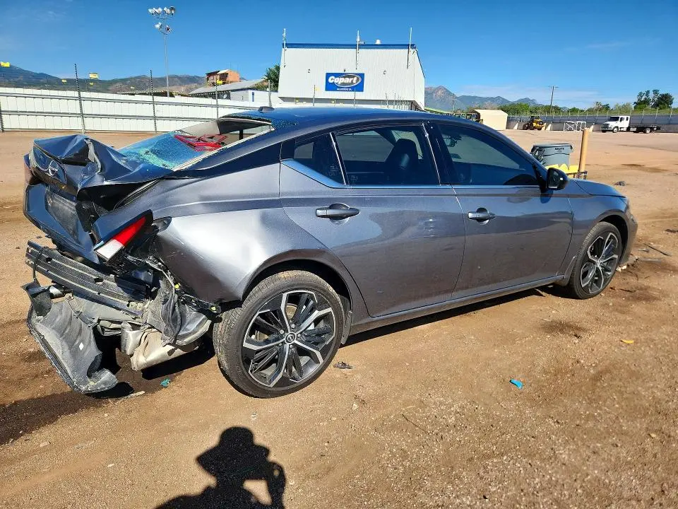 2025 NISSAN ALTIMA SR  