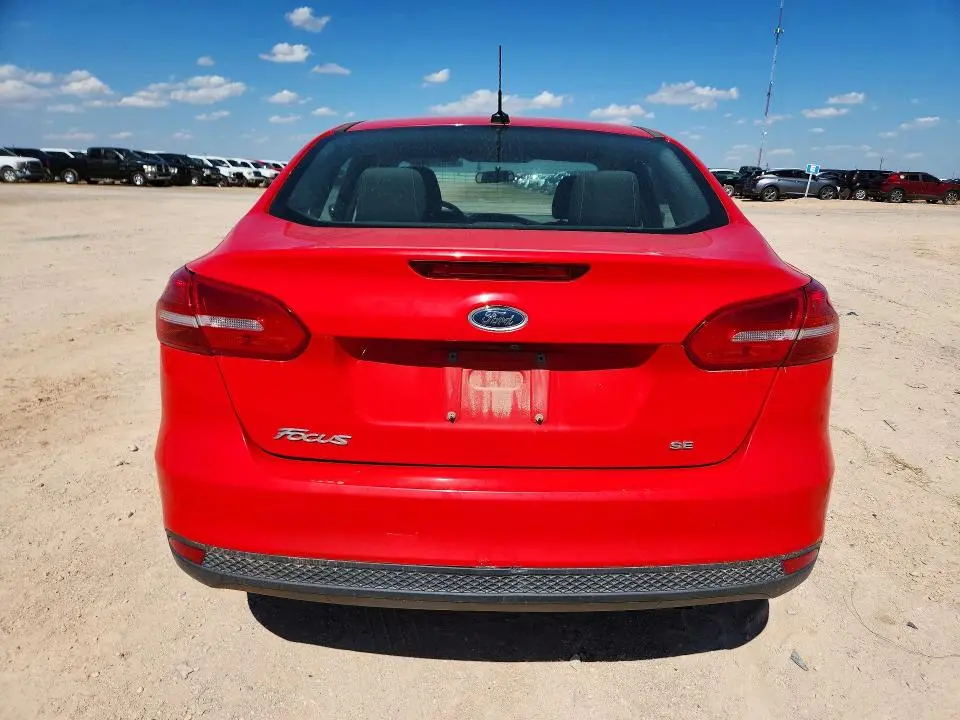 2017 FORD FOCUS SE  